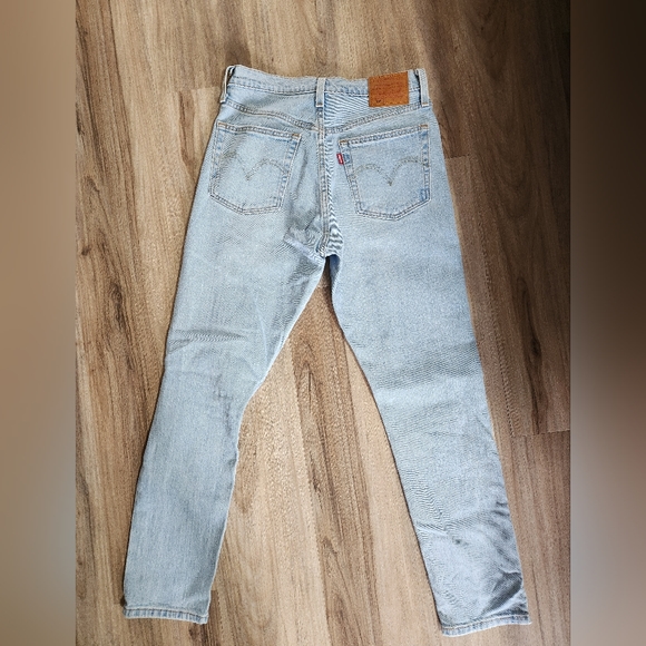 Levi's high rise blue jeans - Picture 2 of 6